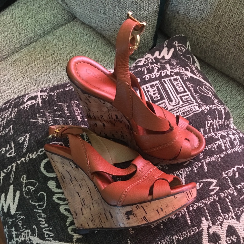 Chloe size 8.5 dark tan wedges